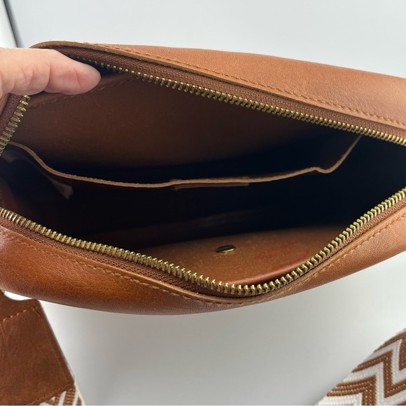 Madewell Leather Transport Camera Crossbody Bag Purse Brown Goldtone Hardware - Picture 4 of 6
